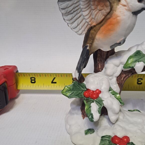 Stratford Masterworks Collection Chickadee Birds Mistle Toe Branch Snow Figurine - Picture 11 of 11